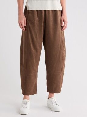 MAX STUDIO
Faux Suede
Barrel Pants
Color bark